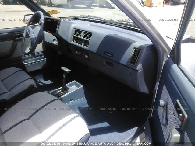 JG1MR6855GK807311 - 1986 CHEVROLET GEO SPRINT PLUS 银色 照片 5