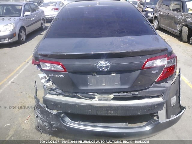 4T1BF1FK6DU267868 - 2013 TOYOTA CAMRY L/SE/LE/XLE 灰色 照片 6
