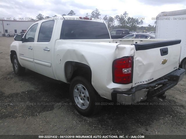 3GCPCSE0XDG201514 - 2013 CHEVROLET SILVERADO C1500 LT WHITE photo 3