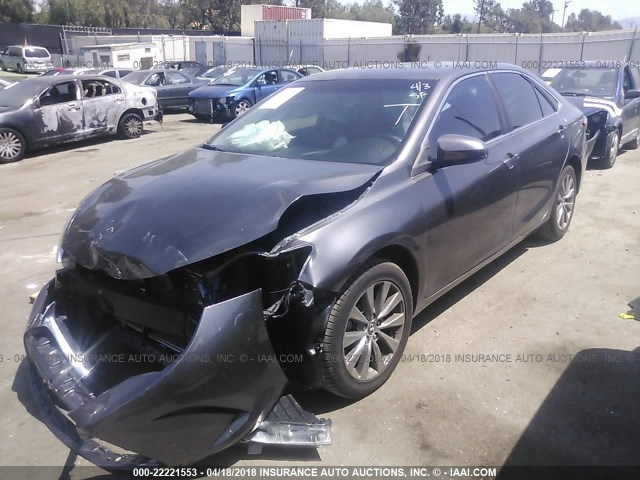 4T4BF1FK7GR537457 - 2016 TOYOTA CAMRY LE/XLE/SE/XSE GRAY photo 2