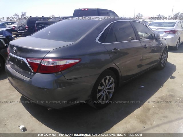 4T4BF1FK7GR537457 - 2016 TOYOTA CAMRY LE/XLE/SE/XSE GRAY photo 4