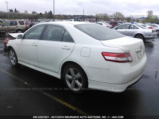 4T1BF3EK9AU514924 - 2010 TOYOTA CAMRY SE/LE/XLE 白色 照片 3