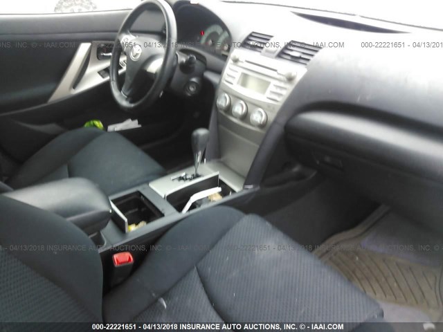 4T1BF3EK9AU514924 - 2010 TOYOTA CAMRY SE/LE/XLE 白色 照片 5