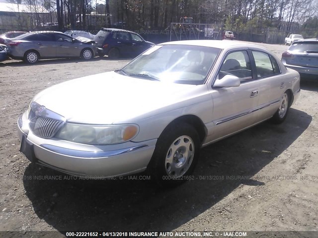 1LNHM97V91Y701793 - 2001 LINCOLN CONTINENTAL  CREAM photo 2