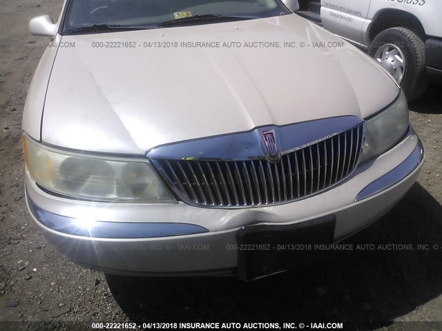 1LNHM97V91Y701793 - 2001 LINCOLN CONTINENTAL  CREAM photo 6