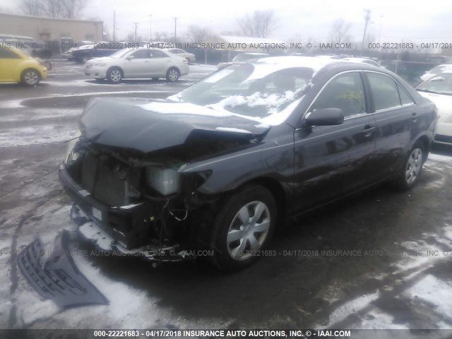 4T1BE46KX9U367855 - 2009 TOYOTA CAMRY SE/LE/XLE GRAY photo 2