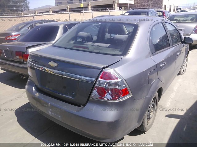 KL1TD5DE3AB088818 - 2010 CHEVROLET AVEO LS/LT GRAY photo 4