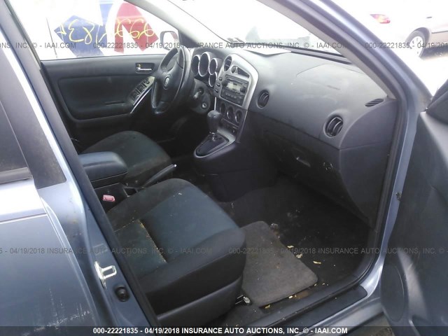 2T1KR30E55C506061 - 2005 TOYOTA COROLLA MATRIX XR BLUE photo 5