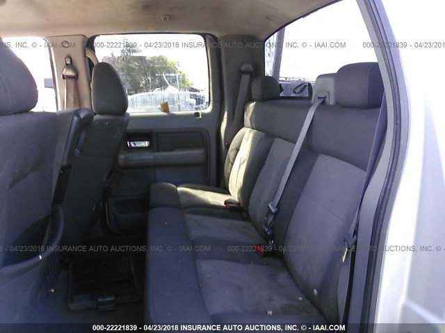 1FTPW14574KC60611 - 2004 FORD F150 SUPERCREW SILVER photo 8