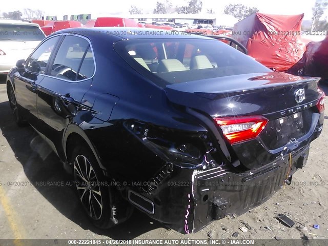 JTNB11HKXJ3005736 - 2018 TOYOTA CAMRY L/LE/XLE/SE/XSE BLACK photo 3