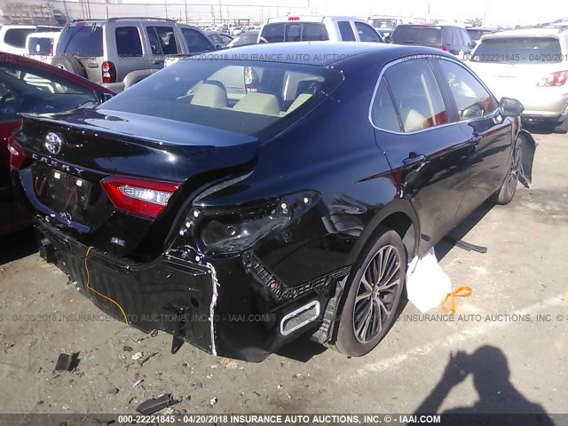 JTNB11HKXJ3005736 - 2018 TOYOTA CAMRY L/LE/XLE/SE/XSE BLACK photo 4