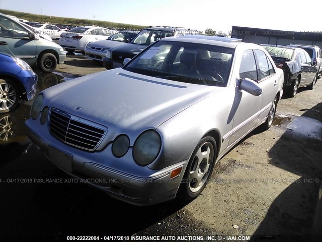 WDBJF70J81B207468 - 2001 MERCEDES-BENZ E 430 SILVER photo 2