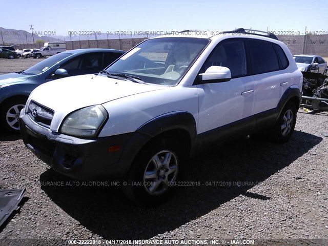 KM8JN12D55U084520 - 2005 HYUNDAI TUCSON GLS/LX WHITE photo 2