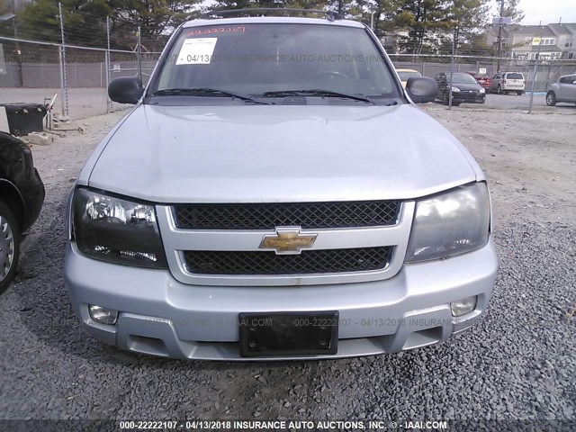 1GNDT13S172257637 - 2007 CHEVROLET TRAILBLAZER LS/LT SILVER photo 6