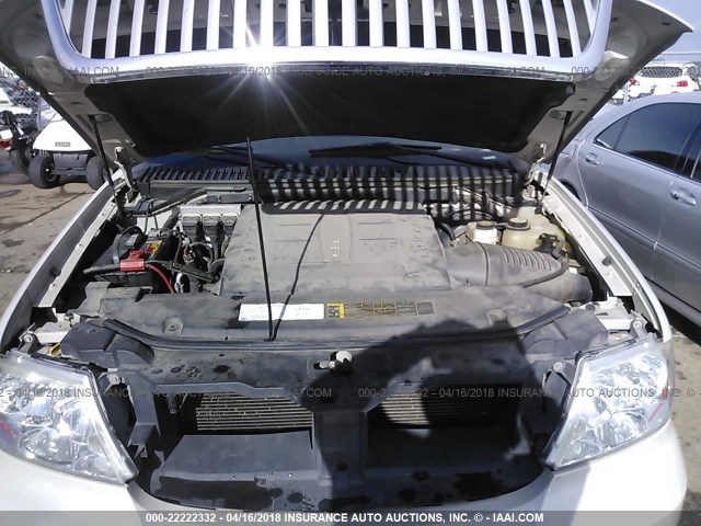 5LMFU27526LJ19602 - 2006 LINCOLN NAVIGATOR WHITE photo 10