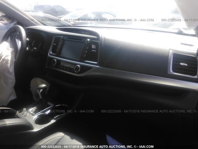 5TDKKRFH8GS120303 - 2016 TOYOTA HIGHLANDER XLE შავი ფოტო 5