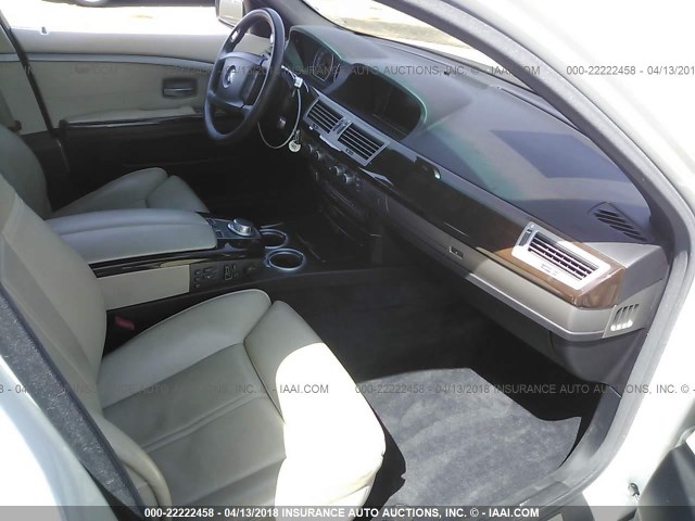 WBAHN83527DT72868 - 2007 BMW 750 WHITE photo 5