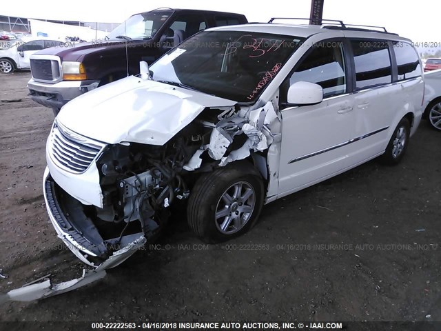 2A4RR5DG5BR687741 - 2011 CHRYSLER TOWN & COUNTRY TOURING WHITE photo 2