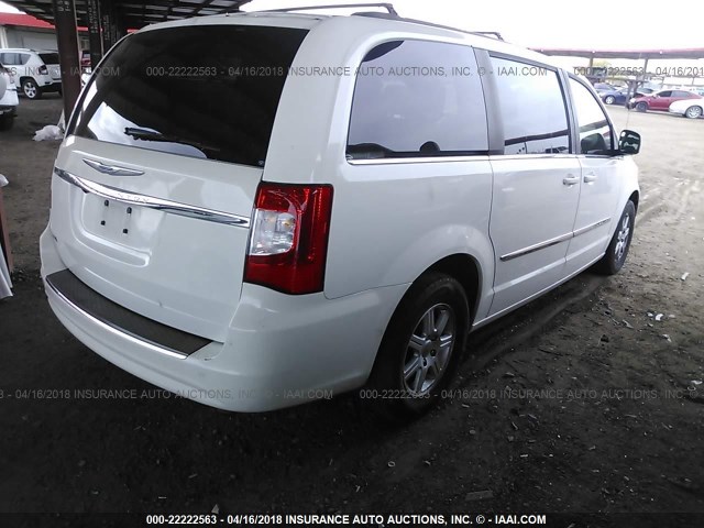 2A4RR5DG5BR687741 - 2011 CHRYSLER TOWN & COUNTRY TOURING WHITE photo 4