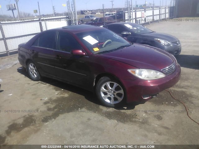4T1BF32K25U109644 - 2005 TOYOTA CAMRY LE/XLE/SE RED photo 1
