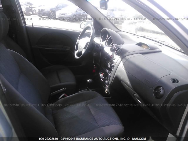 KL1TD66656B671717 - 2006 CHEVROLET AVEO LS SILVER photo 5