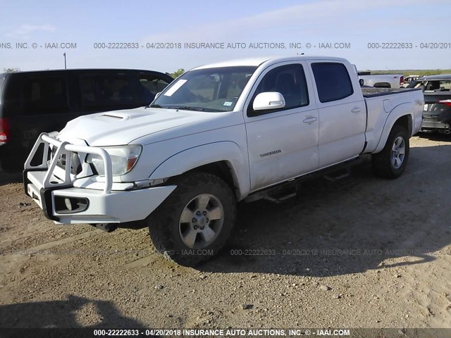 3TMMU4FN1CM038676 - 2012 TOYOTA TACOMA DOUBLE CAB LONG BED WHITE photo 2