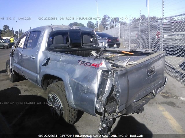 3TMCZ5AN5HM085940 - 2017 TOYOTA TACOMA DBL CAB/SR/TRDSPT/OR/PRO GRAY photo 3