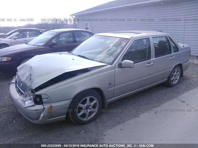 YV1LS61J8Y2667488 - 2000 VOLVO S70 SE SILVER photo 2