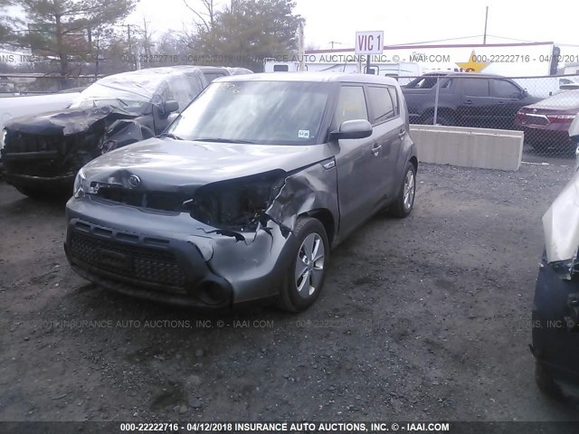 KNDJN2A20G7259137 - 2016 KIA SOUL GRAY photo 2