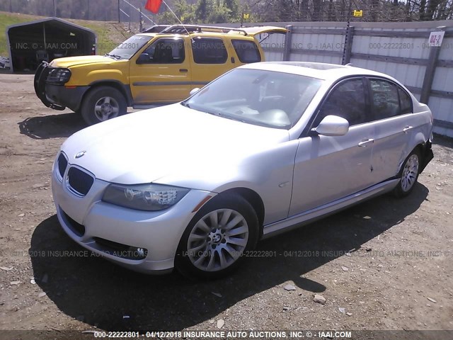 WBAPH57589NL77419 - 2009 BMW 328 I SULEV SILVER photo 2