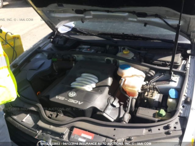 WVWPD23B0YE194989 - 2000 VOLKSWAGEN PASSAT GLX 银色 照片 10