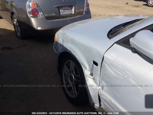 WVWPD23B0YE194989 - 2000 VOLKSWAGEN PASSAT GLX 银色 照片 6