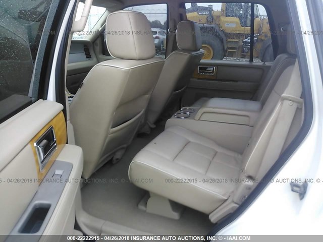 5LMFU27567LJ04554 - 2007 LINCOLN NAVIGATOR 白色 照片 8