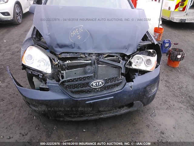 KNAFG526787185846 - 2008 KIA RONDO LX/EX BLUE photo 6