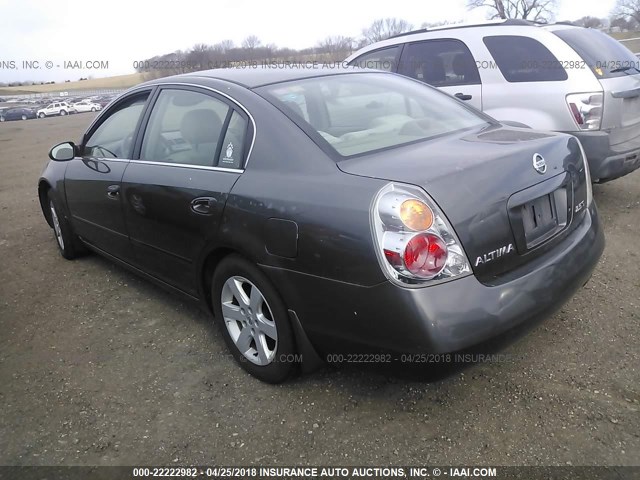 1N4AL11E54C175432 - 2004 NISSAN ALTIMA S/SL GRAY photo 3