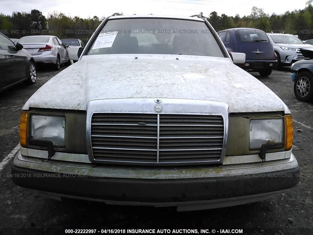 WDBEA92E6PF256276 - 1993 MERCEDES-BENZ 300 TE WHITE photo 6