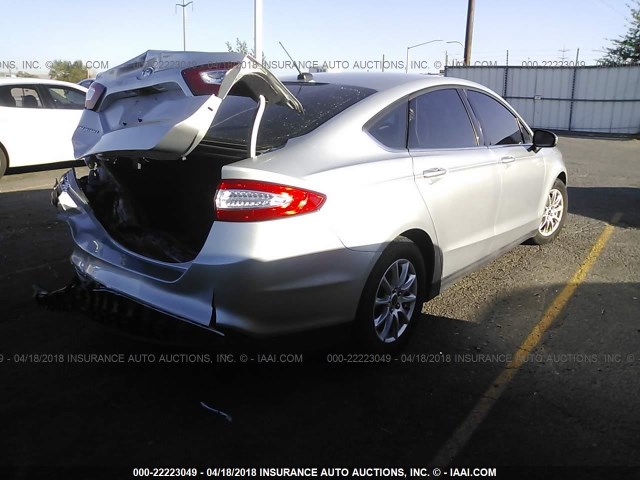 3FA6P0G76FR194492 - 2015 FORD FUSION S SILVER photo 4