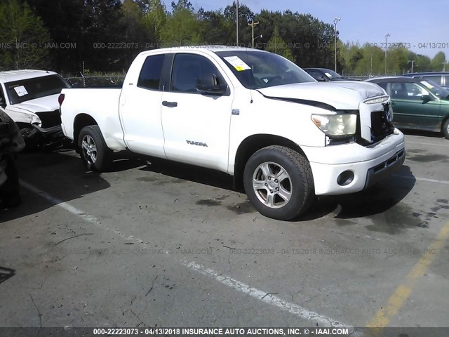 5TFRT54187X013658 - 2007 TOYOTA TUNDRA DOUBLE CAB SR5 WHITE photo 1