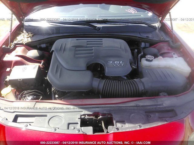 2C3CCAGG1GH329460 - 2016 CHRYSLER 300 S RED photo 10