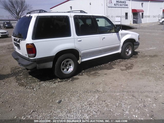 1FMZU63EXYZC66876 - 2000 FORD EXPLORER XLT WHITE photo 4