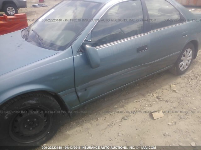 4T1BG22K1YU632374 - 2000 TOYOTA CAMRY CE/LE/XLE 绿色 照片 6