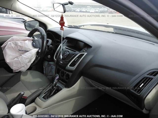 1FADP3F23DL240418 - 2013 FORD FOCUS GRAY photo 5