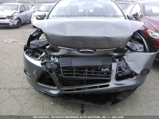 1FADP3F23DL240418 - 2013 FORD FOCUS GRAY photo 6