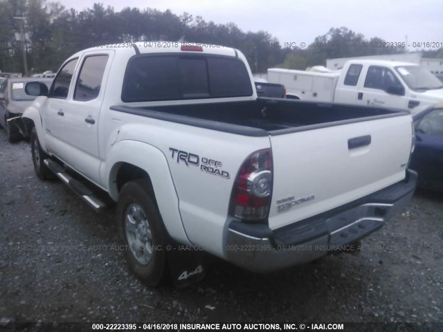 5TFLU4EN0FX145228 - 2015 TOYOTA TACOMA DOUBLE CAB/TRD PRO WHITE photo 3