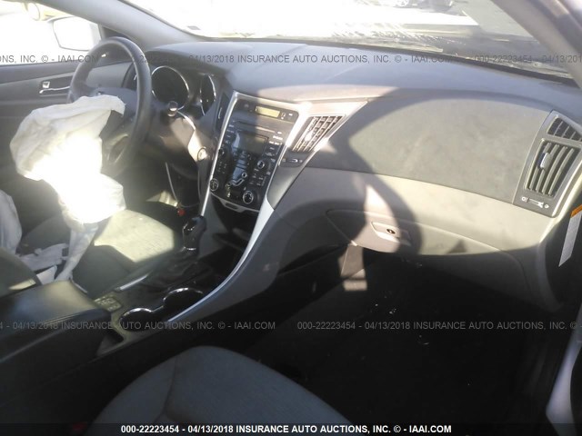 KMHEC4A48DA078401 - 2013 HYUNDAI SONATA HYBRID SILVER photo 5