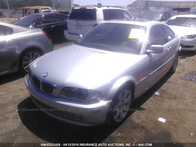 WBABN53441JU31178 - 2001 BMW 330 CI SILVER photo 2