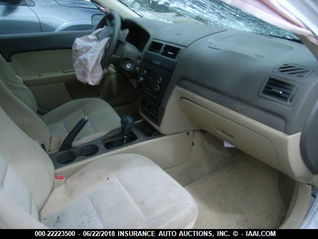 3FAHP06Z18R141388 - 2008 FORD FUSION S WHITE photo 5