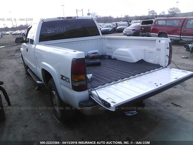 2GTEK19TX41208285 - 2004 GMC NEW SIERRA K1500 WHITE photo 3