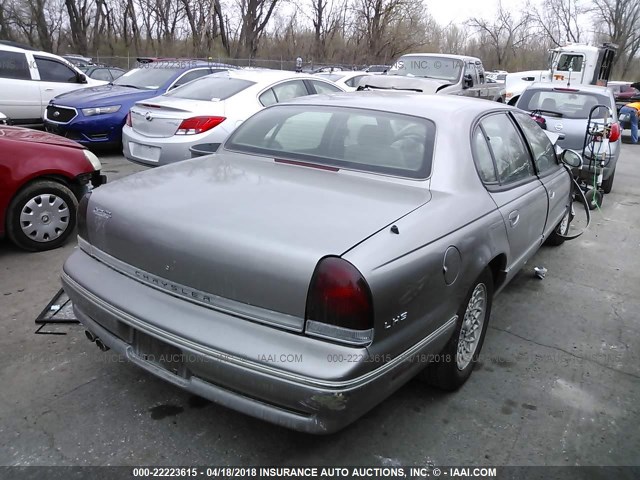 2C3ED56F5RH156910 - 1994 CHRYSLER LHS SILVER photo 4