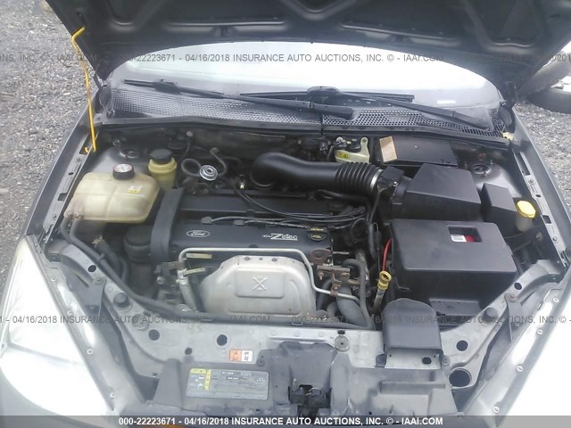 3FAFP37362R176504 - 2002 FORD FOCUS ZX5 GRAY photo 10